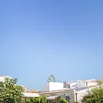 Maison Hotel 3*