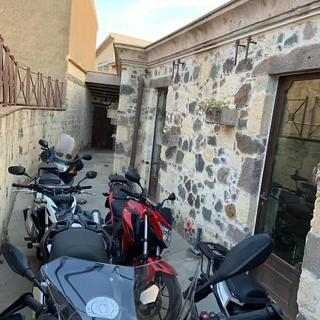 梅森特雷斯努拉格斯酒店 酒店 3*