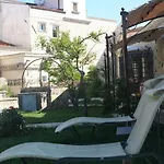 Ξενοδοχείο Maison 3*