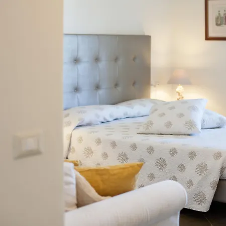 Maison Hotel