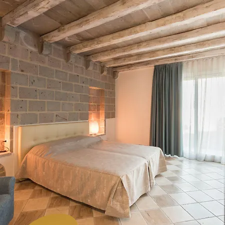 מלון Maison Tresnuraghes