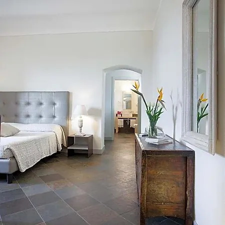 Maison Hotel 3*