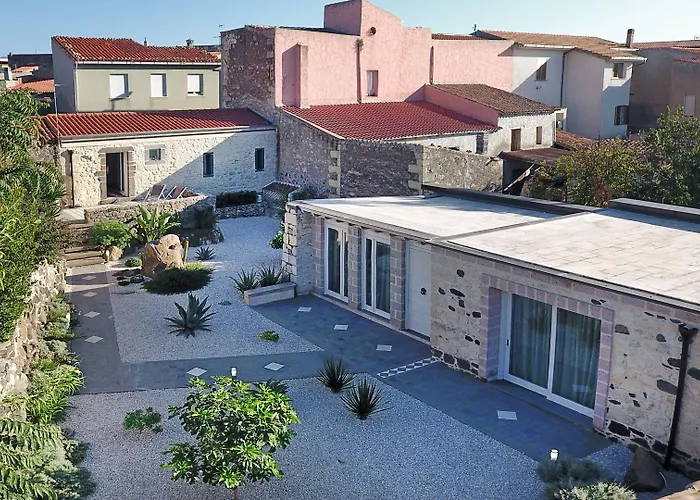 Maison Hotel 3*